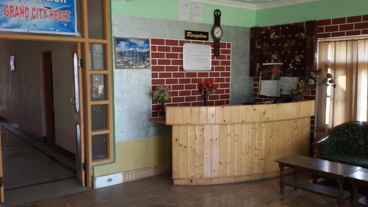Hotel Grand City Heart Srīnagar Zewnętrze zdjęcie